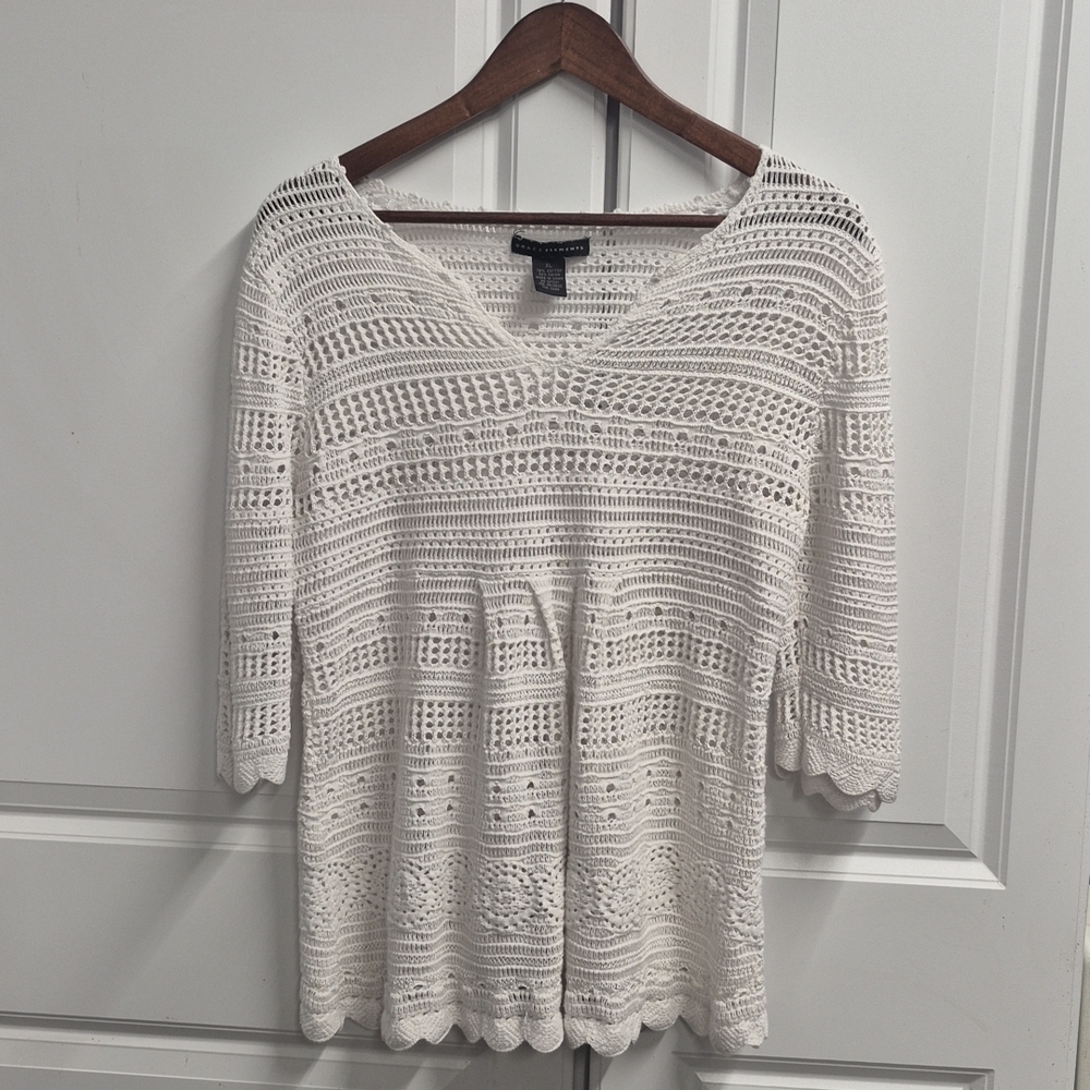 White Womens Crocheted V-neck Blouse 3/4 Length Sleeves, Size XL Scalloped Hem